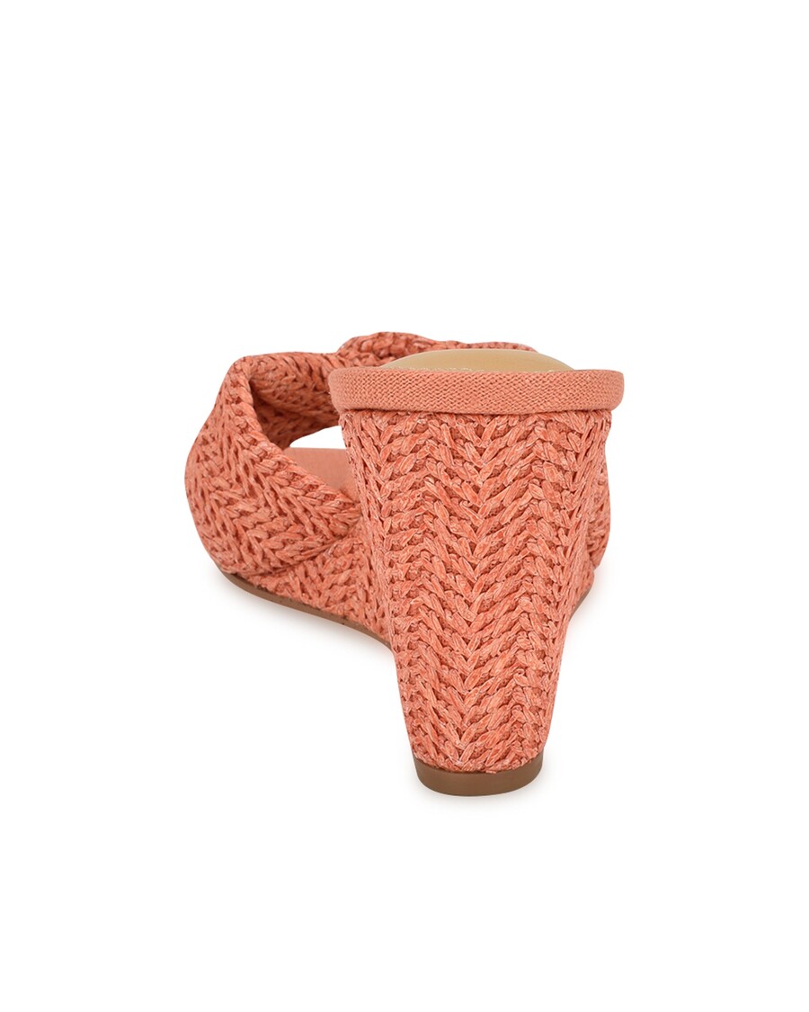 Deväť Západ Nikhil Twist Klinové Sandále