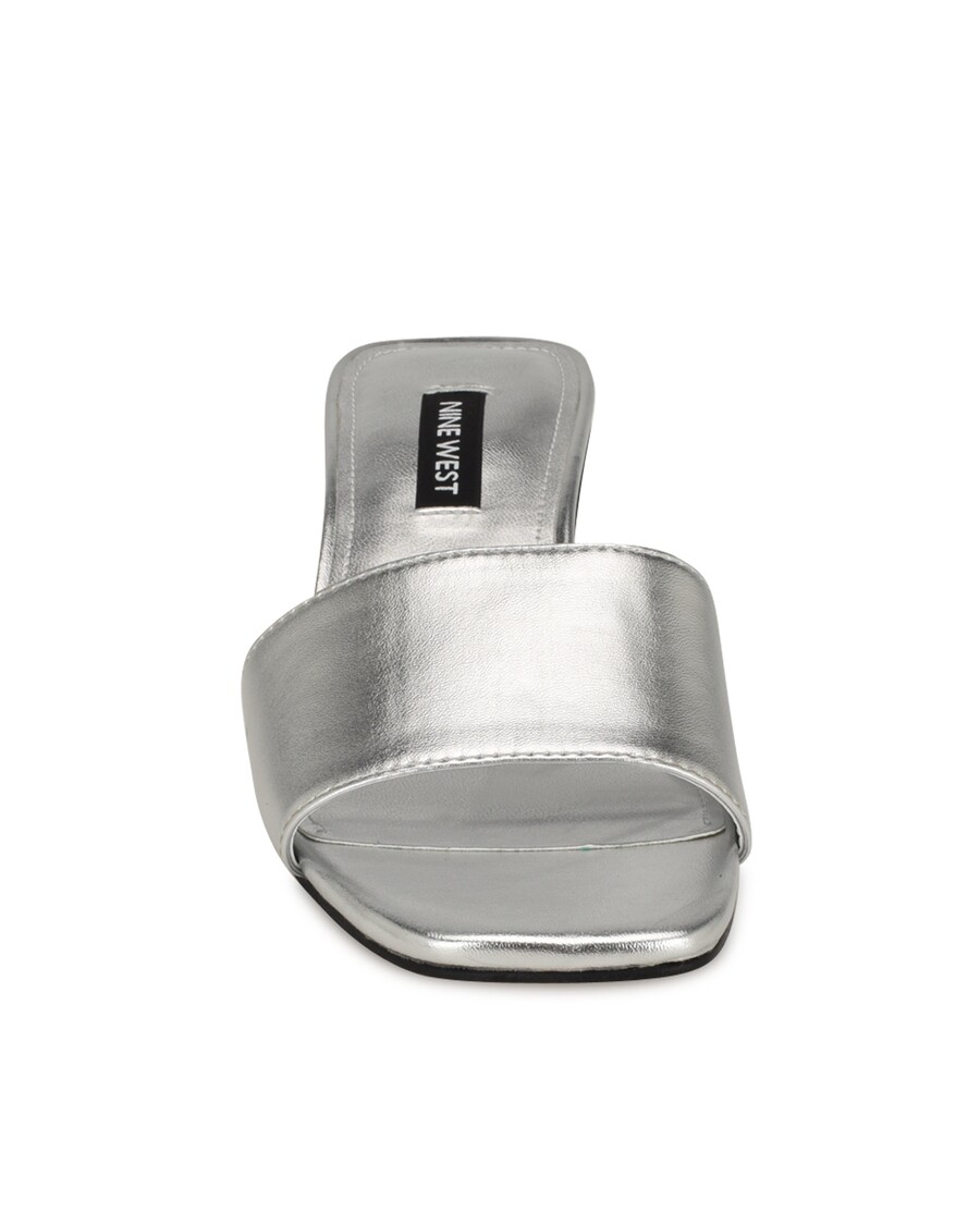 Deviņas Rietumu Pāra Slide Sandales