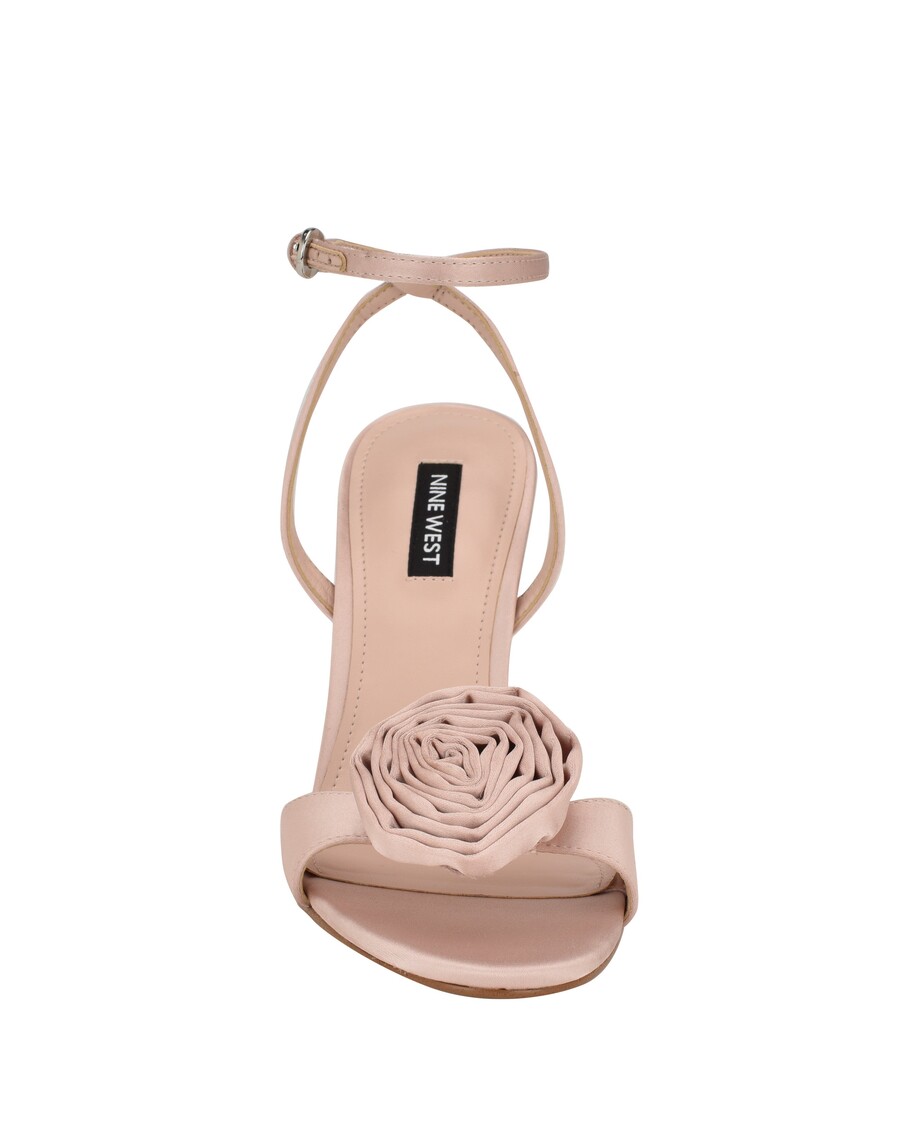 Kilenc West Neve Rozettás Bokapántos Szandál